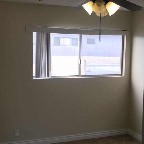 Building Photo - 805 Glenway Dr