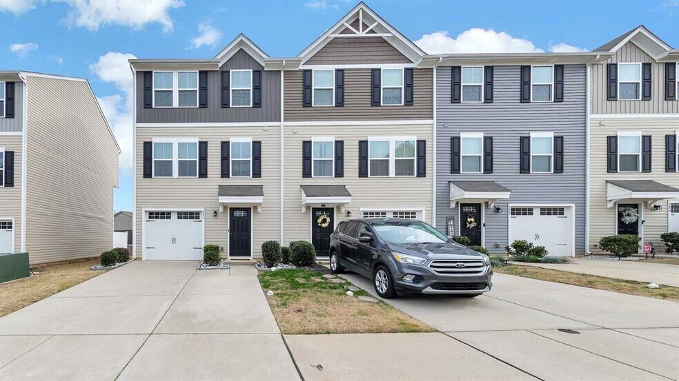 Building Photo - 992 Rushing Ln