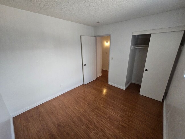 Building Photo - Beautiful 4 Bedroom Home