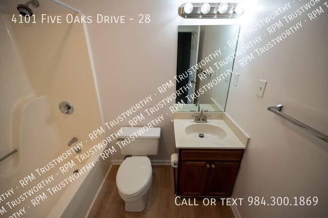 Building Photo - 4101 Five Oaks Dr