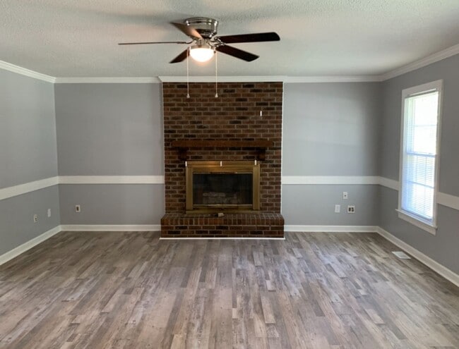 Building Photo - 932 Brandywine Ln