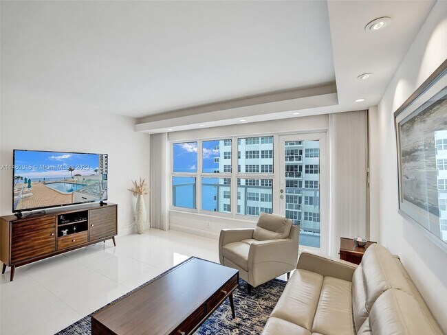 Building Photo - 3750 Galt Ocean Dr