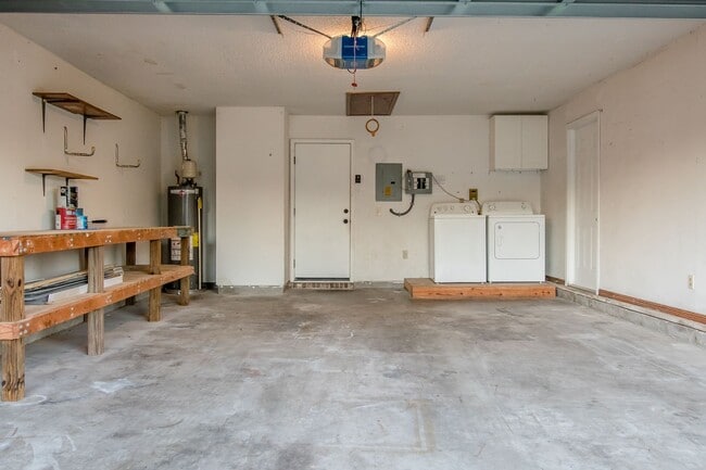 Building Photo - 3/2 located in Ft. Walton Beach