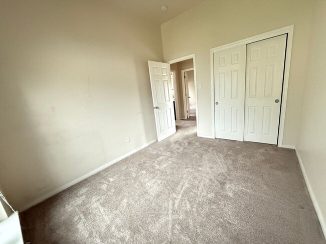 Building Photo - 7819 Woodbury Dr