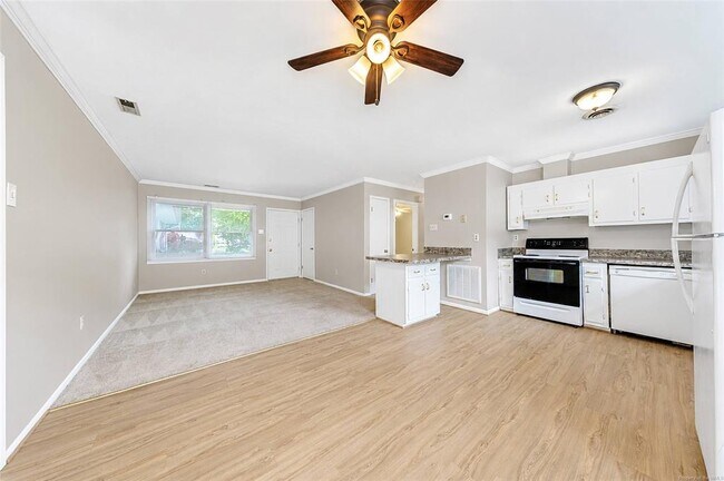 Building Photo - 107 Cardinal Acres Dr