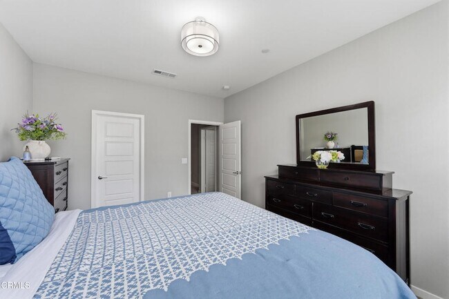 Building Photo - 643 Winchester Dr