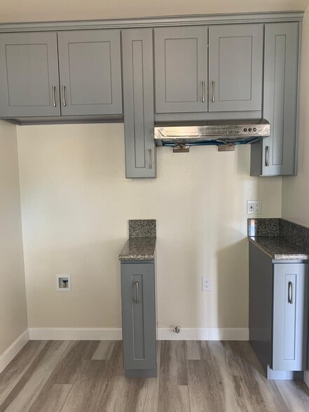 Building Photo - 4302 Muscatel Ave