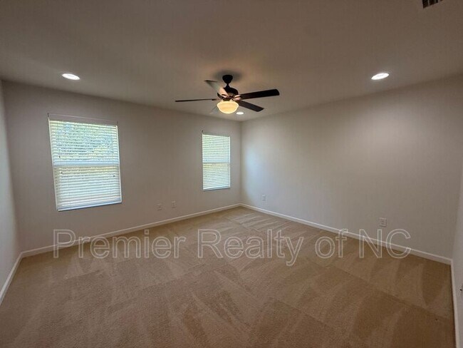 Building Photo - 1085 Bitting Hall Cir