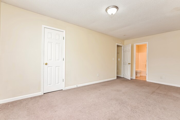 Building Photo - 5443 Northcut Dr