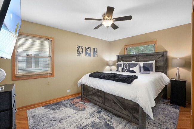 Building Photo - 255 Banbury Ave