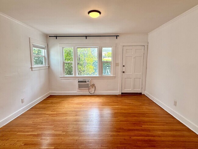 Building Photo - 2471 W Ave 32