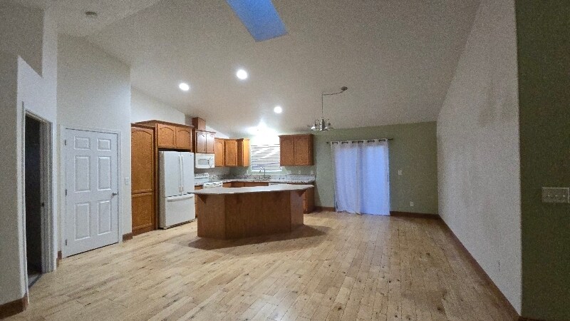 Building Photo - 2991 Table Rock Rd