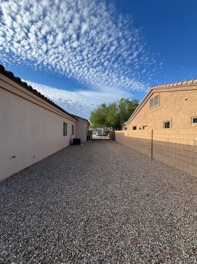 Building Photo - Beautiful Mohave Valley home in El Rio