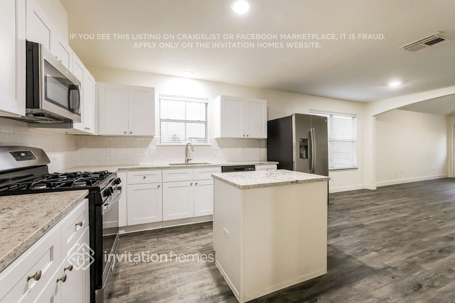 Building Photo - 16102 Majestic Glen Ln