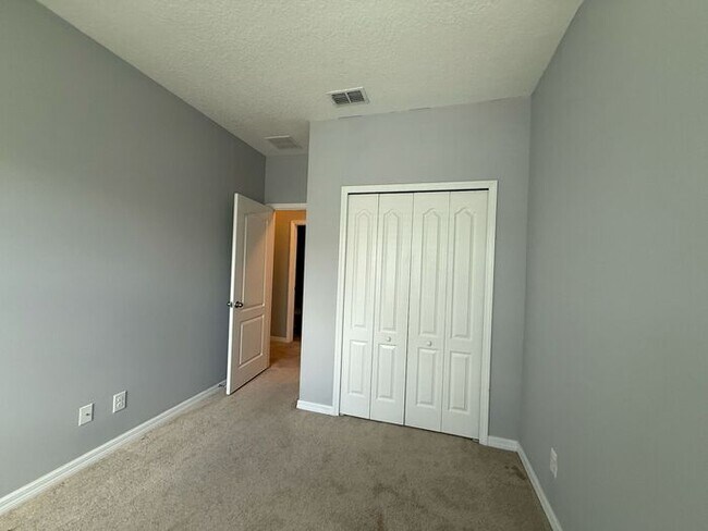 Building Photo - 7681 Ripplepointe Way