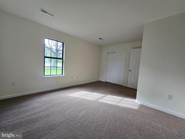 Building Photo - 68 Liberto Ln