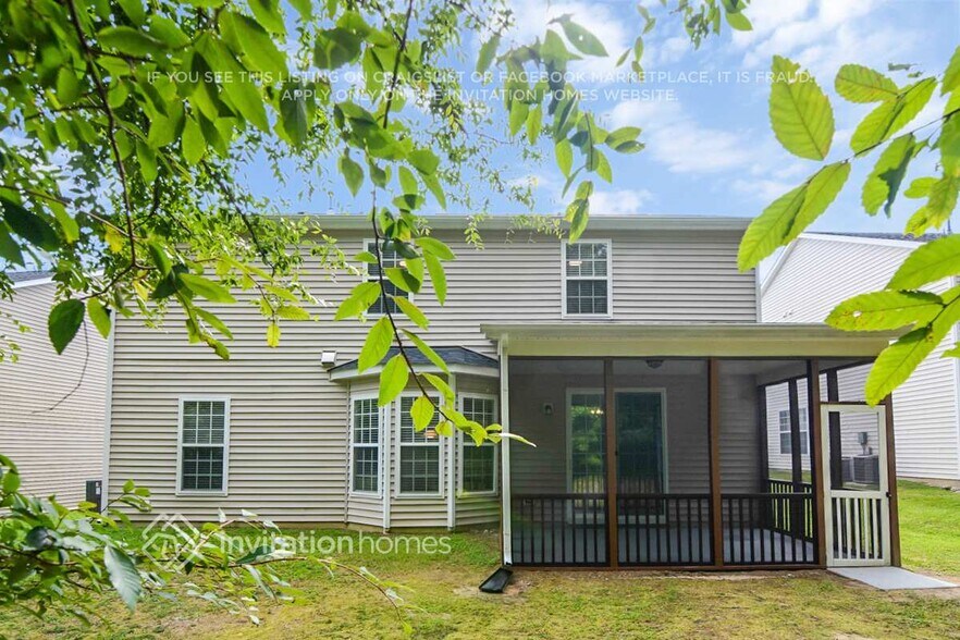 Building Photo - 4921 Silverdene St