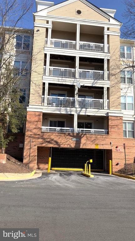 Building Photo - 12919 Alton Square