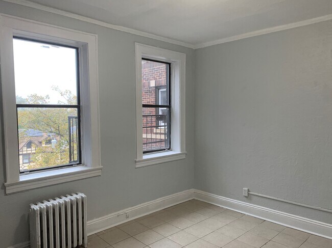 Building Photo - 1013 N Broad St