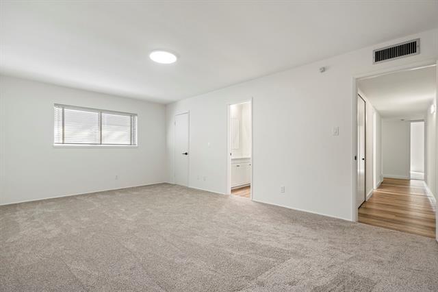 Building Photo - 12611 High Meadow Dr