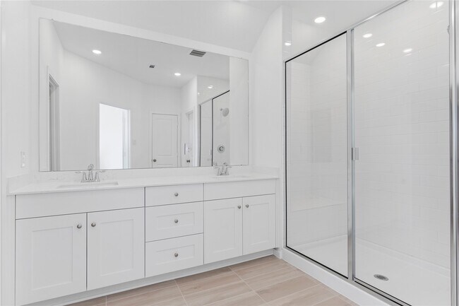 Building Photo - 27531 Sunterra Village Dr