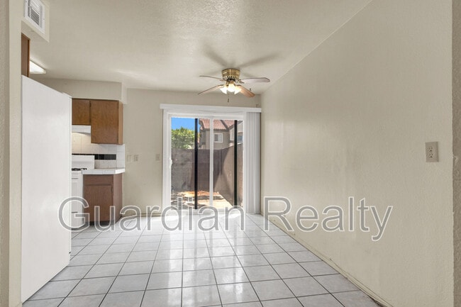 Building Photo - 4312 Lynnann