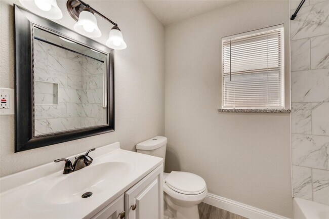 Building Photo - 4809 Jordan Park Dr