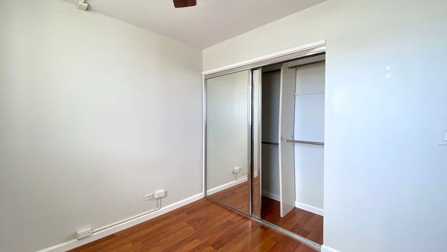 Building Photo - Views of Waikiki & Diamond Head - 1 Bed/1 ...