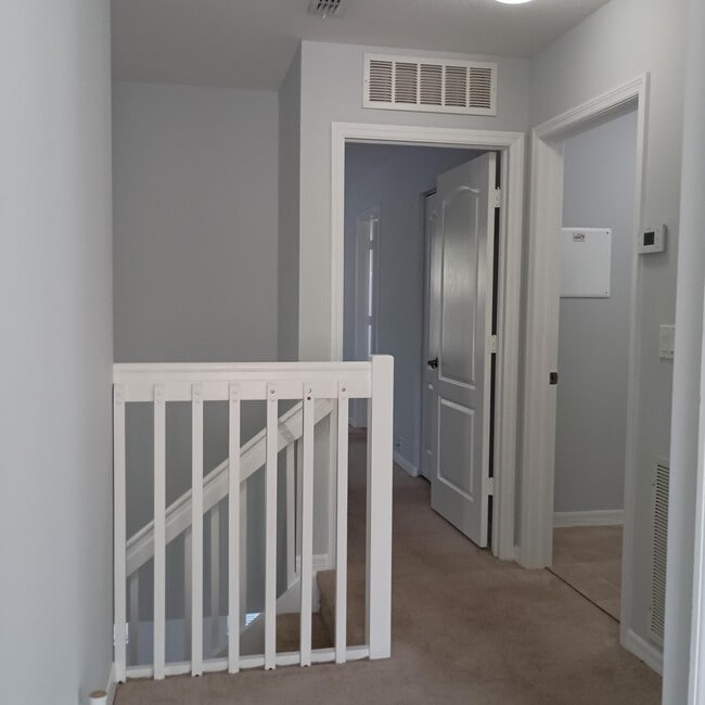 Building Photo - 2410 SE Santos Dr