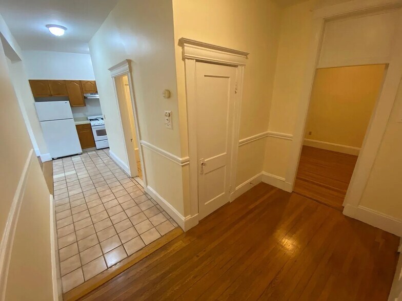 Primary Photo - 23 Brighton Ave