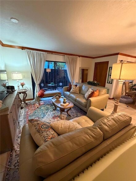 Building Photo - 10445 SW 154th Ct