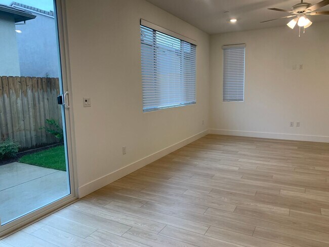Building Photo - Brand new 3 bedroom home