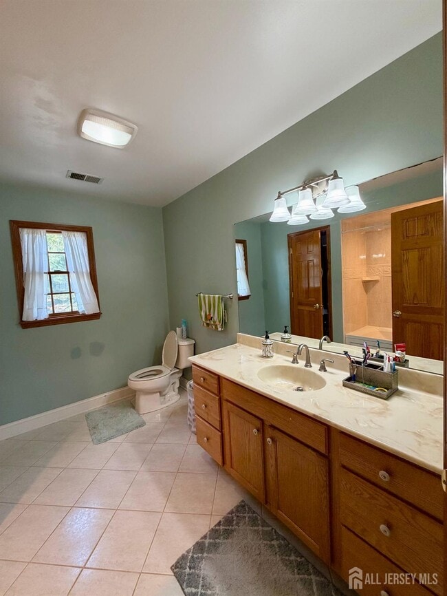 Building Photo - 214 Rivercrest Dr