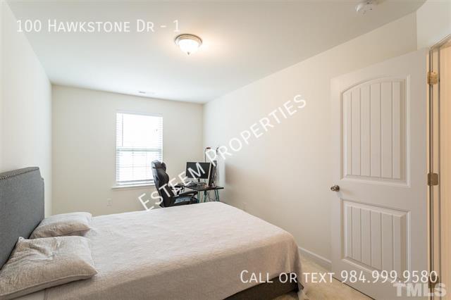 Building Photo - 100 Hawkstone Dr