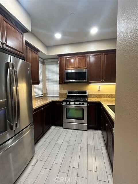 Building Photo - 84 Hedge Bloom