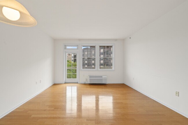 Building Photo - 4 Constellation Pl