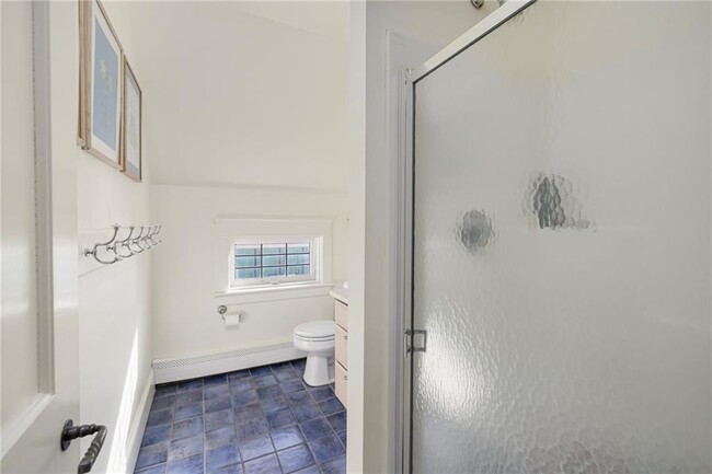 Building Photo - 68 Sachuest Way