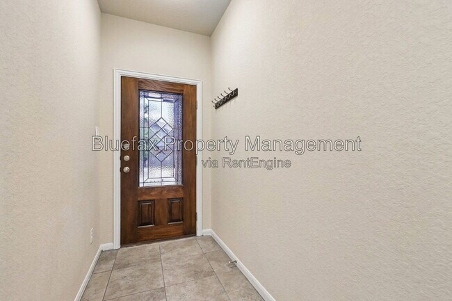 Building Photo - 1807 Golden Maple