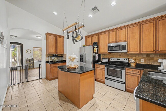 Building Photo - 731 W Mesquite Tree Ln