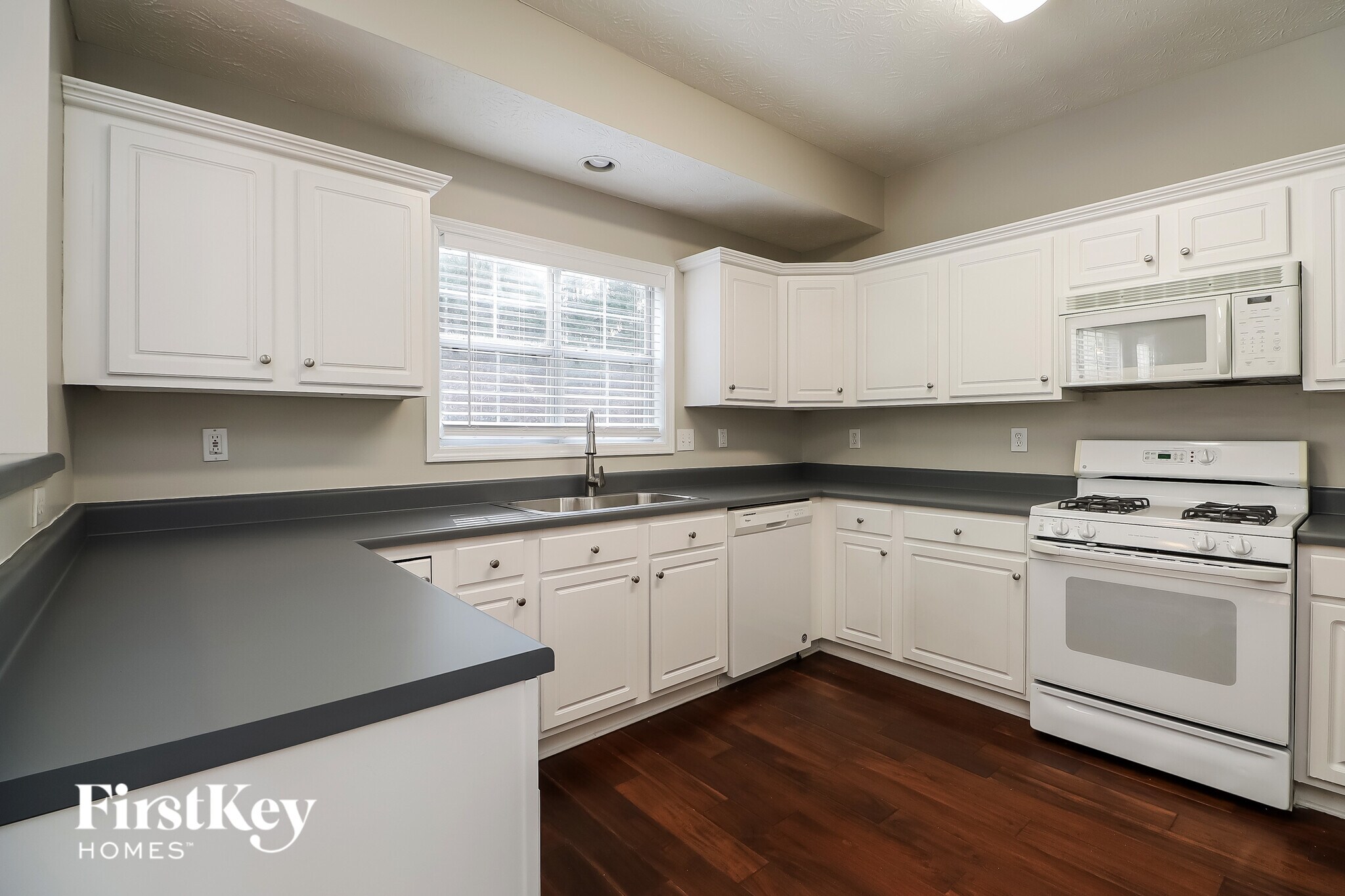 Building Photo - 107 Sweetbriar Walk