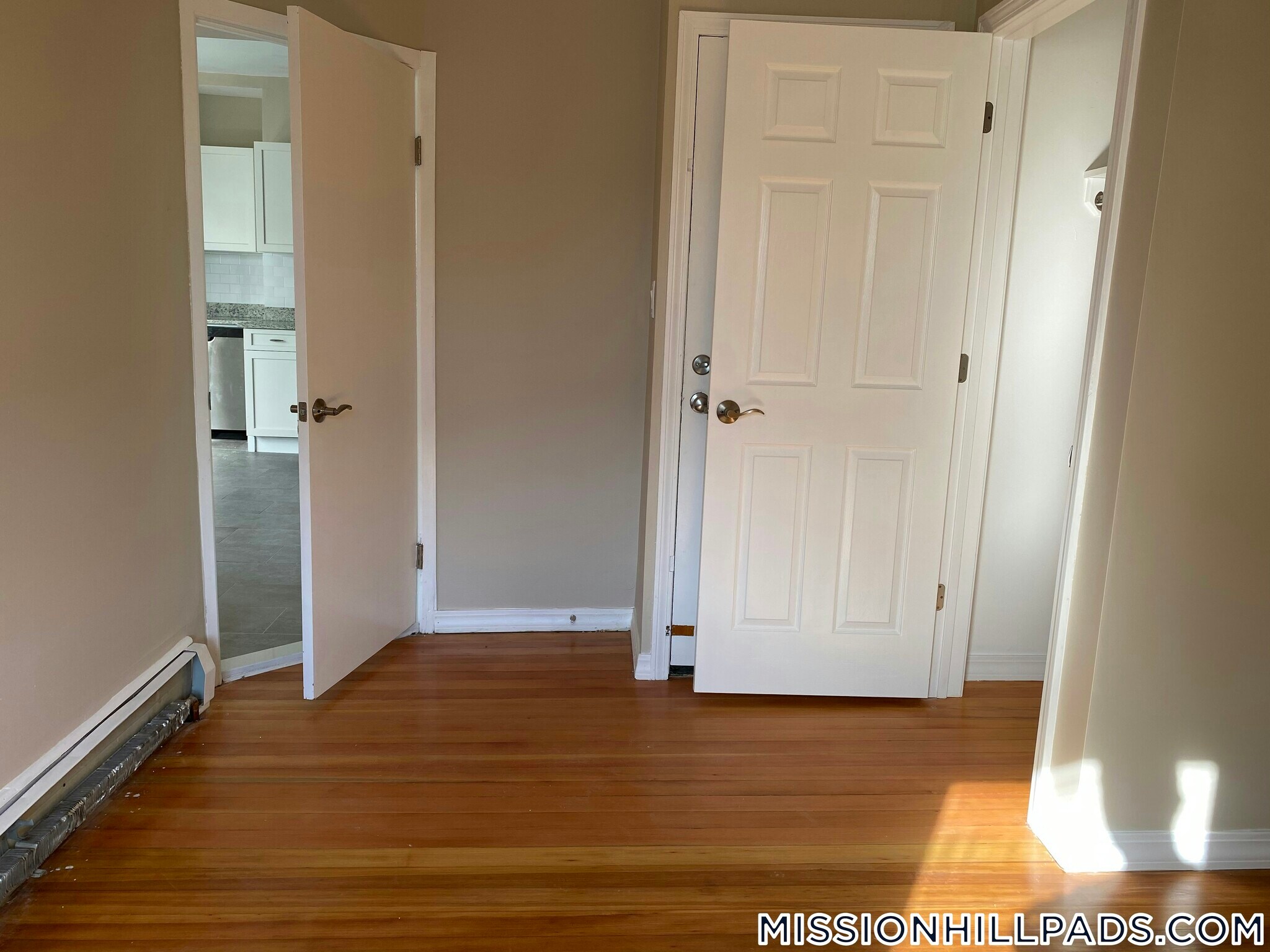 Building Photo - 119 George St