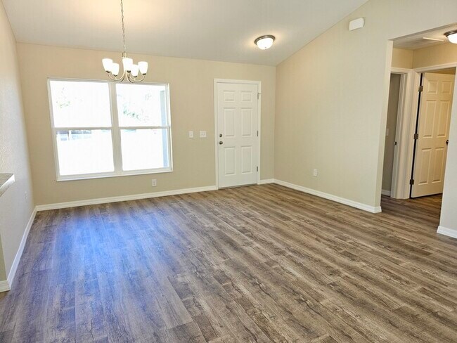 Building Photo - 15018 SW 48th Ave
