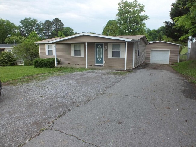 Primary Photo - 613 Cusick Rd