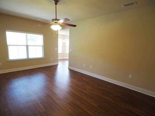 Building Photo - Cozy home in Copperwood Subdivision!