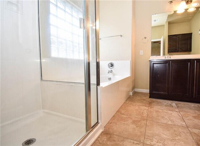 Building Photo - 8548 White Ibis Dr