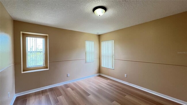 Building Photo - 1097 Sailing Bay Dr