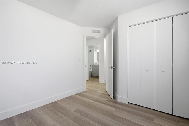 Building Photo - 82 SW 3rd Ct