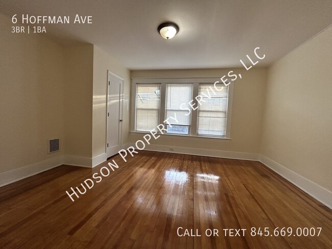 Building Photo - Beautiful and Newly Updated 1st Floor Apar...