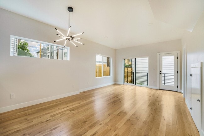Building Photo - Back Duplex in Denver's Jefferson Park Nei...