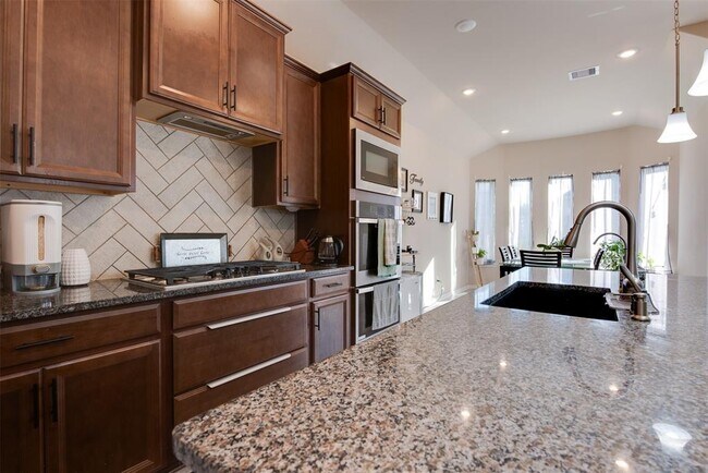 Building Photo - 2013 Granite Pass Dr